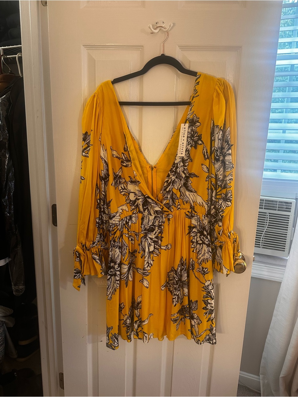 NWT Alice + Olivia Dress